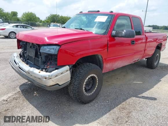 2005 Chevrolet Silverado 3500 с VIN 1GCHK39265E243907, выставлен на аукционе IAAI как лот 42897217 с пробегом Не указан миль и . История ставок и продаж доступна на DreamBid. Изображение 19.