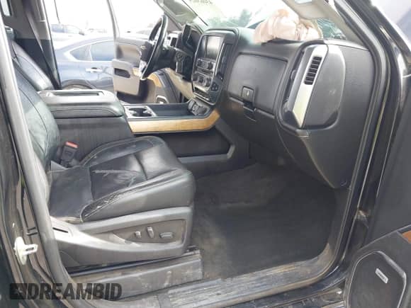 2016 Chevrolet Silverado 2500HD LTZ z VIN 1GC1KWE81GF192150, wystawiony jako IAAI lot #43063029 z przebiegiem 187 523 mil mil oraz . Historia ofert i sprzedaży dostępna na DreamBid. Obrazek 5.