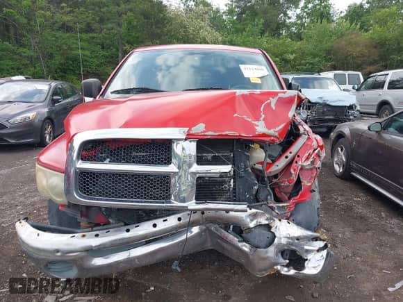 2003 Dodge 2500 ST z VIN 3D7KA28673G718970, wystawiony jako IAAI lot #42124800 z przebiegiem 209 810 mil mil oraz . Historia ofert i sprzedaży dostępna na DreamBid. Obrazek 12.