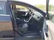 2015 Volvo S60 T5 Premier с VIN YV1612TK3F2363609, выставлен на аукционе IAAI как лот 42878515 с пробегом 85 058 миль миль и . История ставок и продаж доступна на DreamBid. Изображение 5.
