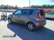 2013 Kia Soul with VIN KNDJT2A53D7552302, listed as a IAAI auction lot 43554547 with 131,518 mi miles and . Bid and sale history available at DreamBid. Image 3.