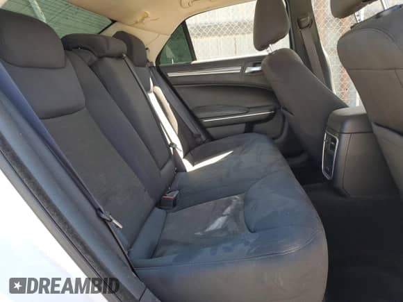 2020 Chrysler 300 Touring с VIN 2C3CCAAG2LH239205, выставлен на аукционе Copart как лот 71868415 с пробегом Не указан миль и Списание • Salvage title. История ставок и продаж доступна на DreamBid. Изображение 10.