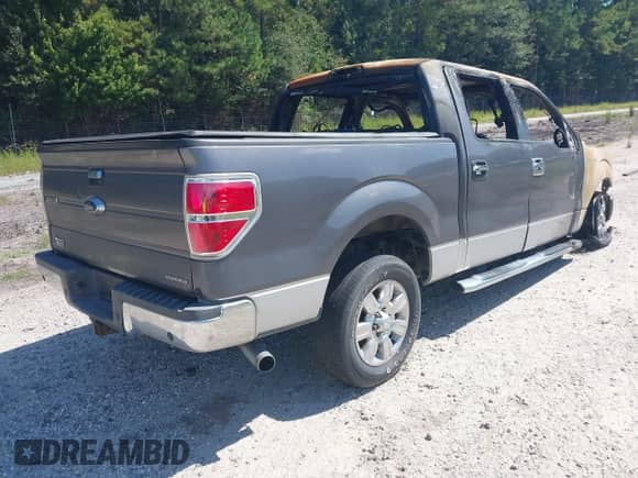 2011 Ford F-150 XL с VIN 1FTFW1CF1BKE15866, выставлен на аукционе IAAI как лот 43303952 с пробегом Не указан миль и . История ставок и продаж доступна на DreamBid. Изображение 4.