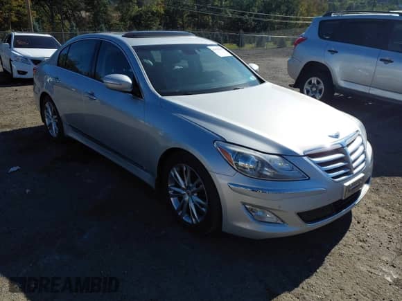 2012 Hyundai Genesis 4.6L с VIN KMHGC4DF3CU203128, выставлен на аукционе IAAI как лот 43352881 с пробегом 156 547 миль миль и . История ставок и продаж доступна на DreamBid. Изображение 1.