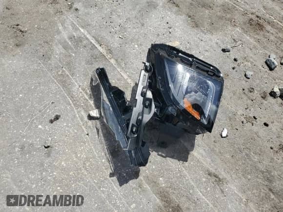 2026 Chevrolet Equinox FWD LT с VIN 3GNAXHEG4TL152298, выставлен на аукционе Copart как лот 65993455 с пробегом 642 миль миль и Списание • Salvage title. История ставок и продаж доступна на DreamBid. Изображение 13.