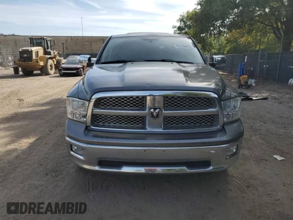 2011 Ram 1500 Laramie z VIN 1D7RV1CTXBS642355, wystawiony jako Copart lot #82209095 z przebiegiem 271 071 mil mil oraz Szkoda całkowita • Salvage title. Historia ofert i sprzedaży dostępna na DreamBid. Obrazek 5.