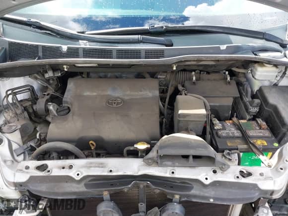 2011 Toyota Sienna SE with VIN 5TDXK3DC4BS158484, listed as a IAAI auction lot 41423843 with 162,939 mi miles and . Bid and sale history available at DreamBid. Image 10.