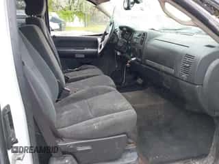 2008 Chevrolet Silverado 2500HD LTZ z VIN 1GCHK29648E162325, wystawiony jako IAAI lot #42260283 z przebiegiem 203 350 mil mil oraz . Historia ofert i sprzedaży dostępna na DreamBid. Obrazek 5.