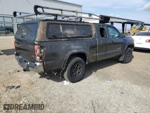 2018 Toyota Tacoma SR5 with VIN 5TFRZ5CN2JX063112, listed as a Copart auction lot 79125934 with 93,487 mi miles and Non repairable. Bid and sale history available at DreamBid. Image 3.