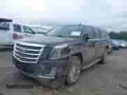 2016 Cadillac Escalade ESV Platinum с VIN 1GYS4KKJ1GR104298, выставлен на аукционе IAAI как лот 42347329 с пробегом 140 059 миль миль и . История ставок и продаж доступна на DreamBid. Изображение 18.