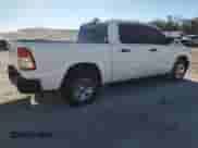 2020 Ram 1500 Tradesman z VIN 1C6RREGT4LN152775, wystawiony jako Copart lot #80750084 z przebiegiem 116 720 mil mil oraz Szkoda całkowita • Salvage title. Historia ofert i sprzedaży dostępna na DreamBid. Obrazek 3.