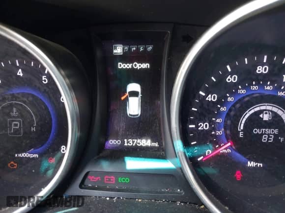 2014 Hyundai Santa Fe z VIN 5XYZWDLA8EG140946, wystawiony jako IAAI lot #42241809 z przebiegiem 137 584 mil mil oraz . Historia ofert i sprzedaży dostępna na DreamBid. Obrazek 7.