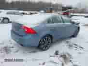 2017 Volvo S60 Inscription с VIN LYV402TK3HB127947, выставлен на аукционе IAAI как лот 41235145 с пробегом 124 034 миль миль и . История ставок и продаж доступна на DreamBid. Изображение 4.