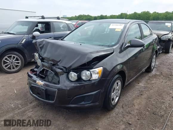 2014 Chevrolet Sonic LS с VIN 1G1JA5SH6E4223010, выставлен на аукционе IAAI как лот 42280582 с пробегом 233 633 миль миль и . История ставок и продаж доступна на DreamBid. Изображение 2.
