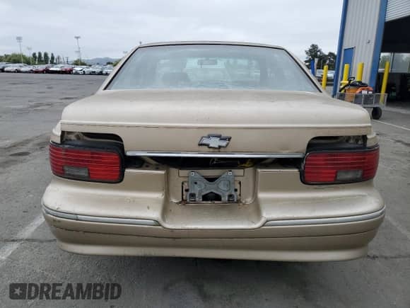1994 Chevrolet Caprice LS с VIN 1G1BN52PXRR139619, выставлен на аукционе Copart как лот 55675345 с пробегом Не указан миль и Чистый • Clean title. История ставок и продаж доступна на DreamBid. Изображение 6.