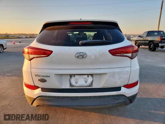 2016 Hyundai Tucson SE with VIN KM8J23A49GU122565, listed as a Copart auction lot 85314425 with 87,341 mi miles and Clean title. Bid and sale history available at DreamBid. Image 6.