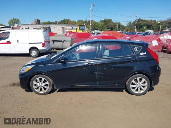 2014 Hyundai Accent SE с VIN KMHCU5AE7EU142687, выставлен на аукционе IAAI как лот 43350672 с пробегом 106 664 миль миль и . История ставок и продаж доступна на DreamBid. Изображение 14.