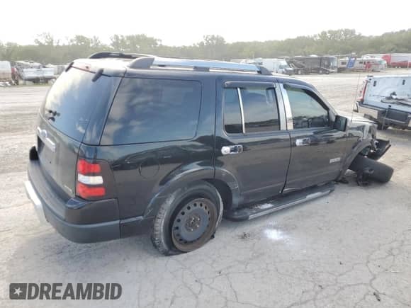 2006 Ford Explorer Limited with VIN 1FMEU65E96ZA06011, listed as a Copart auction lot 69846304 with 122,687 mi miles and Salvage title. Bid and sale history available at DreamBid. Image 3.