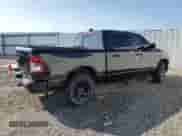 2023 Ram 1500 Tradesman z VIN 1C6RRFGG2PN671273, wystawiony jako Copart lot #64676615 z przebiegiem 32 295 mil mil oraz Czysty tytuł • Clean title. Historia ofert i sprzedaży dostępna na DreamBid. Obrazek 3.