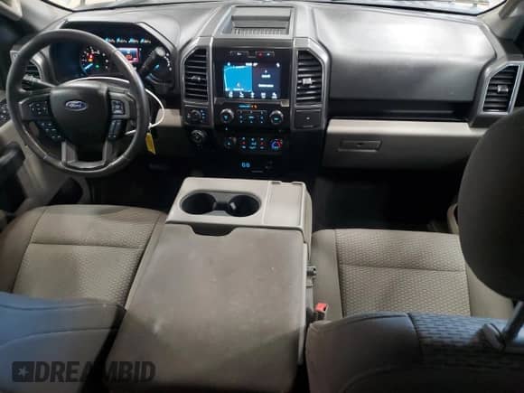 2018 Ford F-150 XL с VIN 1FTFW1EG3JKC63917, выставлен на аукционе Copart как лот 85558085 с пробегом 221 291 миль миль и Чистый • Clean title. История ставок и продаж доступна на DreamBid. Изображение 8.