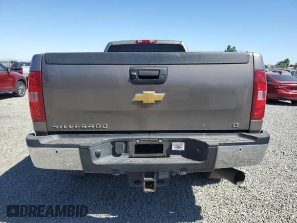 2013 Chevrolet Silverado 2500HD LT z VIN 1GC2KXC81DZ195699, wystawiony jako Copart lot #65086225 z przebiegiem 169 806 mil mil oraz Szkoda całkowita • Salvage title. Historia ofert i sprzedaży dostępna na DreamBid. Obrazek 6.