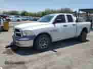 2016 Ram 1500 Tradesman z VIN 1C6RR7FT7GS142455, wystawiony jako Copart lot #63335105 z przebiegiem 122 161 mil mil oraz Szkoda całkowita • Salvage title. Historia ofert i sprzedaży dostępna na DreamBid. Obrazek 1.