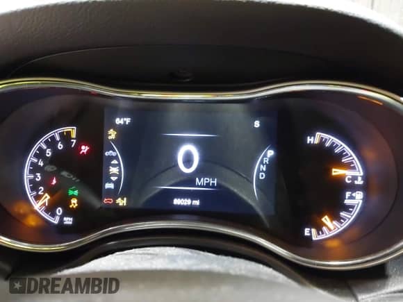 2021 Jeep Grand Cherokee Limited z VIN 1C4RJFBG0MC586852, wystawiony jako IAAI lot #41953875 z przebiegiem 89 029 mil mil oraz . Historia ofert i sprzedaży dostępna na DreamBid. Obrazek 7.