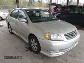 2004 Toyota Corolla CE z VIN 1NXBR32E24Z274190, wystawiony jako IAAI lot #43354022 z przebiegiem 226 149 mil mil oraz . Historia ofert i sprzedaży dostępna na DreamBid. Obrazek 1.