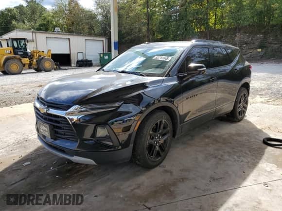 2019 Chevrolet Blazer with VIN 3GNKBDRS6KS701742, listed as a Copart auction lot 62751845 with 141,681 mi miles and Salvage title. Bid and sale history available at DreamBid. Image 1.