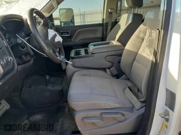 2016 Chevrolet Silverado 3500HD Work Truck с VIN 1GC4KYC86GF135471, выставлен на аукционе Copart как лот 69252265 с пробегом 153 279 миль миль и Списание • Salvage title. История ставок и продаж доступна на DreamBid. Изображение 7.