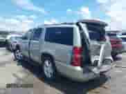2007 Chevrolet Suburban LT с VIN 1GNFC16J57J167022, выставлен на аукционе IAAI как лот 42794670 с пробегом Не указан миль и . История ставок и продаж доступна на DreamBid. Изображение 3.