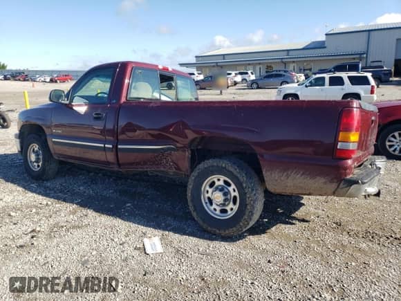 2000 Chevrolet Silverado 2500 with VIN 1GCGC24U4YE187756, listed as a Copart auction lot 61908284 with 157,874 mi miles and Salvage title. Bid and sale history available at DreamBid. Image 2.
