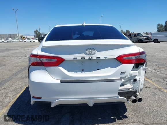 2021 Toyota Camry SE Nightshade z VIN 4T1G11AK8MU433769, wystawiony jako IAAI lot #43150076 z przebiegiem 92 123 mil mil oraz . Historia ofert i sprzedaży dostępna na DreamBid. Obrazek 17.