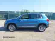 2017 Volkswagen Tiguan Wolfsburg Edition с VIN WVGSV7AX2HK015478, выставлен на аукционе IAAI как лот 43000697 с пробегом 63 870 миль миль и . История ставок и продаж доступна на DreamBid. Изображение 14.