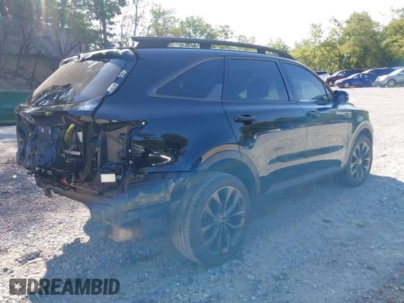 2021 Kia Sorento EX with VIN 5XYRHDLF6MG063417, listed as a IAAI auction lot 42966134 with 109,686 mi miles and . Bid and sale history available at DreamBid. Image 4.