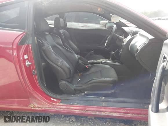 2008 Hyundai Tiburon GS с VIN KMHHM66D48U276993, выставлен на аукционе IAAI как лот 42944980 с пробегом 119 798 миль миль и . История ставок и продаж доступна на DreamBid. Изображение 5.