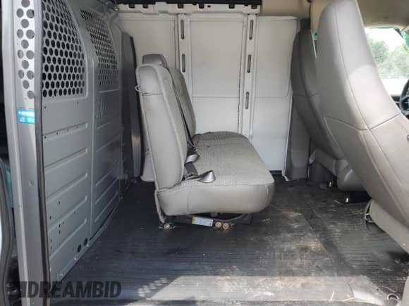 2024 Chevrolet Express Cargo с VIN 1GCWGBF79R1215258, выставлен на аукционе Copart как лот 59854035 с пробегом 4 131 миль миль и Списание • Salvage title. История ставок и продаж доступна на DreamBid. Изображение 11.