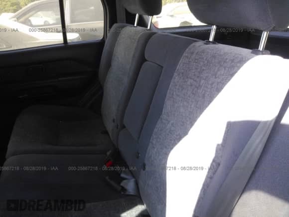 1998 Nissan Pathfinder XE z VIN JN8AR05Y3WW261173, wystawiony jako IAAI lot #25867218 z przebiegiem 162 438 mil mil oraz . Historia ofert i sprzedaży dostępna na DreamBid. Obrazek 8.