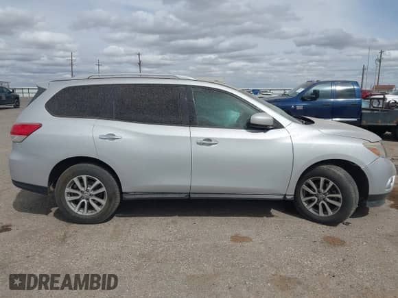 2016 Nissan Pathfinder Platinum with VIN 5N1AR2MM3GC631820, listed as a IAAI auction lot 41956463 with 128,668 mi miles and . Bid and sale history available at DreamBid. Image 13.