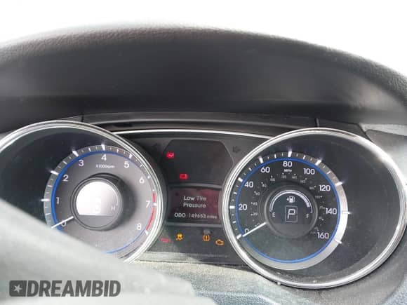 2014 Hyundai Sonata GLS z VIN 5NPEB4AC6EH847017, wystawiony jako IAAI lot #41970290 z przebiegiem 149 653 mil mil oraz . Historia ofert i sprzedaży dostępna na DreamBid. Obrazek 7.