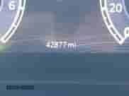 2023 Jeep Grand Cherokee Laredo z VIN 1C4RJJAG0P8835405, wystawiony jako IAAI lot #42558460 z przebiegiem 42 877 mil mil oraz . Historia ofert i sprzedaży dostępna na DreamBid. Obrazek 15.