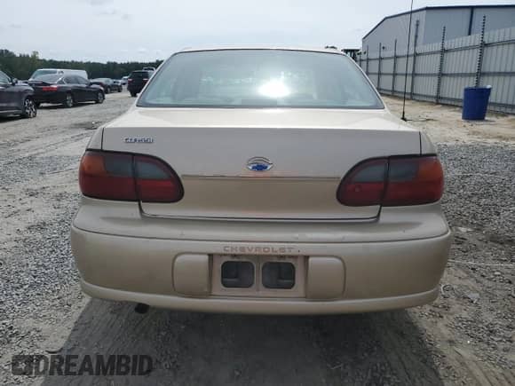 2005 Chevrolet Malibu Classic with VIN 1G1ND52F25M159099, listed as a Copart auction lot 71340344 with 301,390 mi miles and Salvage title. Bid and sale history available at DreamBid. Image 6.