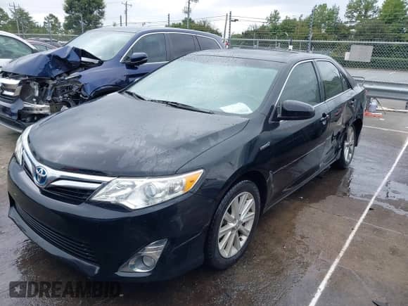 2013 Toyota Camry LE z VIN 4T1BD1FK5DU071300, wystawiony jako IAAI lot #43333370 z przebiegiem 175 536 mil mil oraz . Historia ofert i sprzedaży dostępna na DreamBid. Obrazek 17.