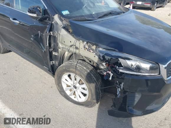 2019 Kia Sorento LX with VIN 5XYPGDA30KG447385, listed as a IAAI auction lot 43345383 with 82,574 mi miles and . Bid and sale history available at DreamBid. Image 6.