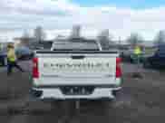2022 Chevrolet Silverado 1500 RST z VIN 3GCUDEET5NG690627, wystawiony jako IAAI lot #41832932 z przebiegiem 39 435 mil mil oraz . Historia ofert i sprzedaży dostępna na DreamBid. Obrazek 16.