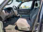 2006 Toyota Tundra SR5 z VIN 5TBET34136S532505, wystawiony jako Copart lot #72021885 z przebiegiem 210 823 mil mil oraz Szkoda całkowita • Salvage title. Historia ofert i sprzedaży dostępna na DreamBid. Obrazek 7.