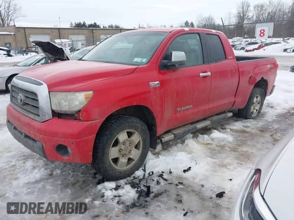 2008 Toyota Tundra Limited с VIN 5TBBV58108S516266, выставлен на аукционе IAAI как лот 41596649 с пробегом 324 609 миль миль и . История ставок и продаж доступна на DreamBid. Изображение 17.