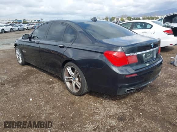 2011 BMW 7 Series 750i with VIN WBAKA8C50BCY36367, listed as a IAAI auction lot 41714313 with 109,707 mi miles and . Bid and sale history available at DreamBid. Image 3.