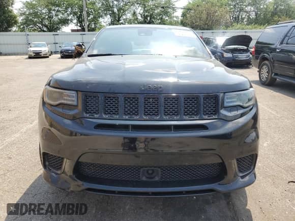 2018 Jeep Grand Cherokee Trackhawk z VIN 1C4RJFN96JC283860, wystawiony jako Copart lot #66280465 z przebiegiem 40 834 mil mil oraz Szkoda całkowita • Salvage title. Historia ofert i sprzedaży dostępna na DreamBid. Obrazek 5.