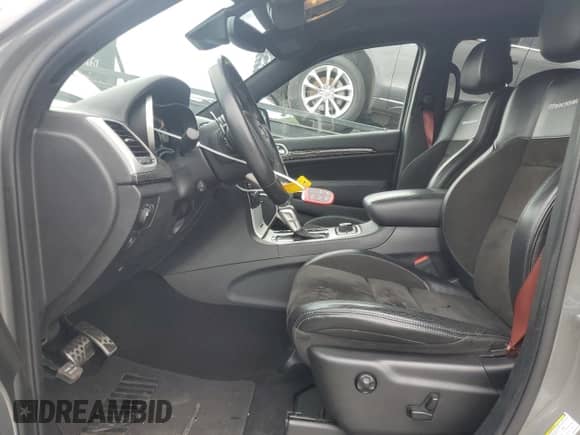 2021 Jeep Grand Cherokee Trackhawk z VIN 1C4RJFN96MC659042, wystawiony jako Copart lot #65164445 z przebiegiem 9 356 mil mil oraz Czysty tytuł • Clean title. Historia ofert i sprzedaży dostępna na DreamBid. Obrazek 7.